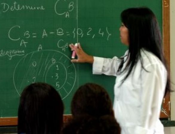 Cerca de 40% dos professores da rede pública não têm formação adequada
