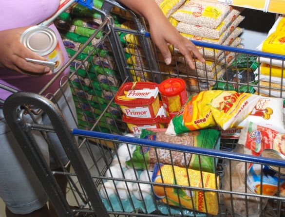 Custo da cesta básica do Dieese sobe em 16 capitais em março