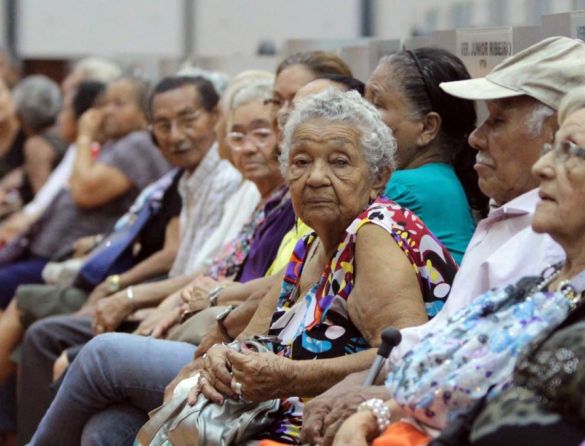 Inflação para 3ª idade acumula 9,6% em 12 meses, acima das demais faixas