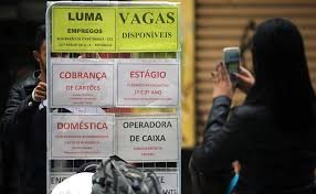 Opção para desempregados, trabalho autônomo está se 'esgotando', diz IBGE