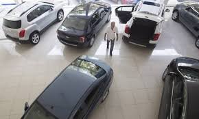 Vendas de veículos novos recuaram 24% no acumulado do ano