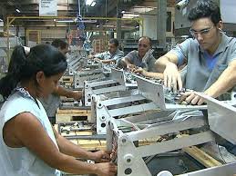 Produção da indústria cai 1,1% em outubro, diz IBGE