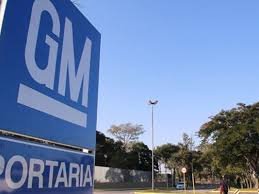 Participação das 3 maiores montadoras cai de 70,2% para 43,6% em uma década