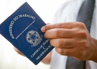 Cuidado! Não assine mais nada sem o sindicato por perto