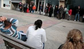 Número de jovens que não estudam nem trabalham cresce 20% em 4 anos e chega a 25,8% em 2016, diz IBGE