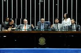 Dia do Trabalhador é celebrado em sessão com críticas à Reforma Trabalhista